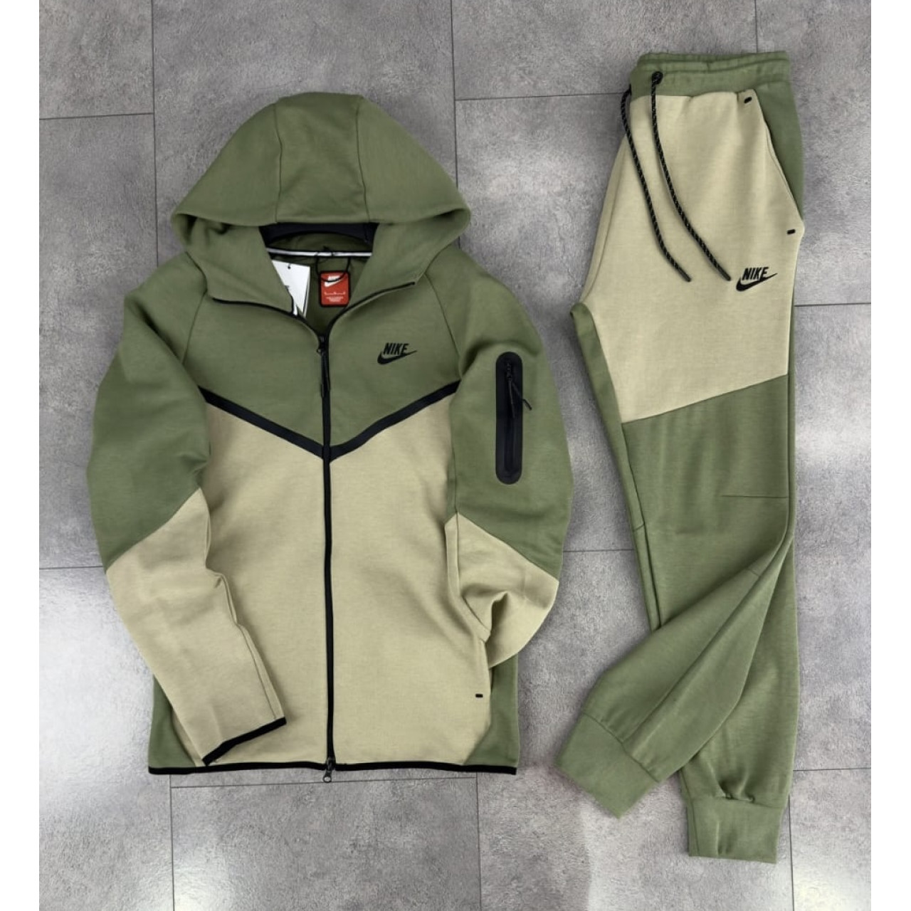  Мъжки спортен екип Nike Tracksuit Tech Fleece Green - Beige 